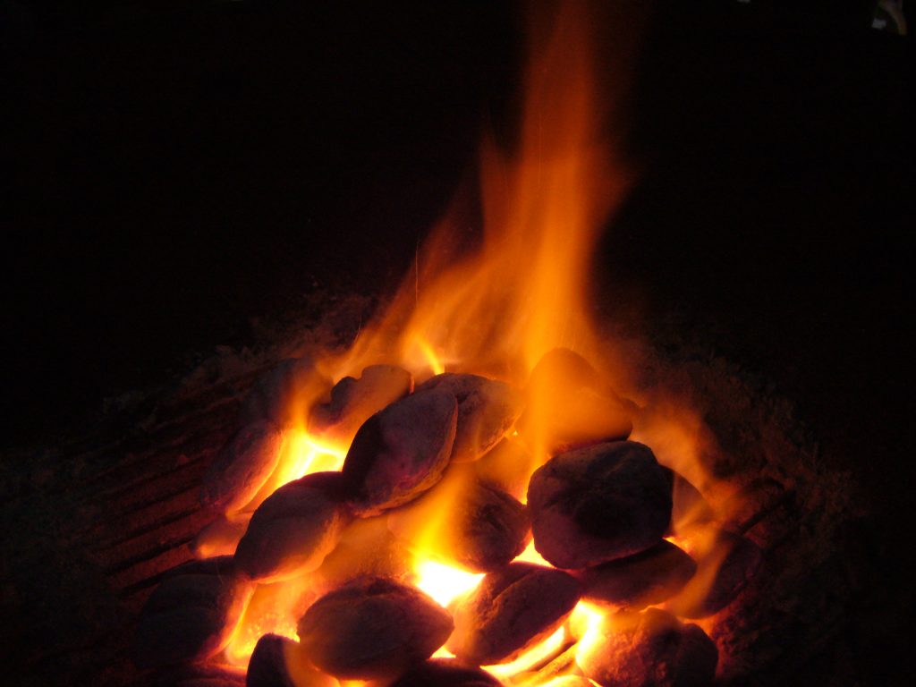 tipo de Fuego Clase A: Combustibles Sólidos